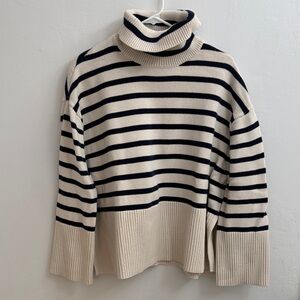 GAP Sweater